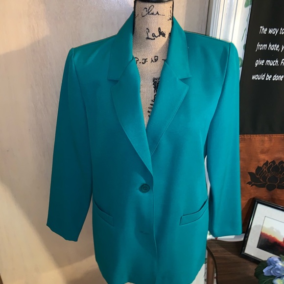 Alfred Dunner Jackets & Blazers - ‼️Teal suit jacket
